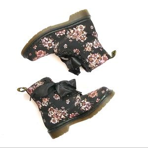 Doc Martens RARE Floral 9D03 Combat Boots 8-Eyelet